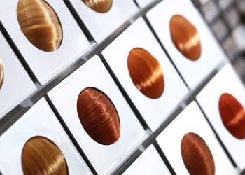 Sizi Daha Genç Gösterecek Saç Renkleri