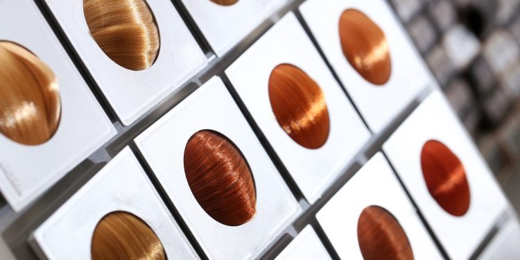 Sizi Daha Genç Gösterecek Saç Renkleri