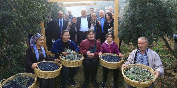 Muğla Büyükşehir Belediyesi ‘Tarlanıza Geliyoruz’ projesi ile üreticilere kazandırıyor