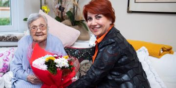 Bir asırlık ömür : Muazzez İlmiye Çığ