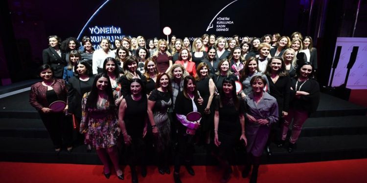 Yönetim Kurulunda Kadın Derneği : Yönetim kurullarına daha fazla kadın çağrısı