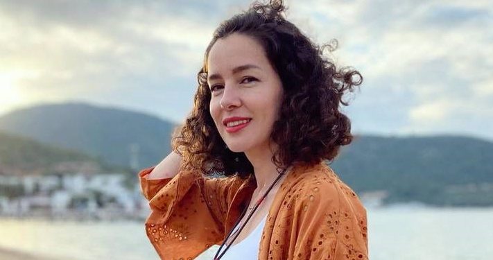 Oyuncu Ayfer Dönmez  ‘Carmen olmayı hayal ederdim’/ Röportaj Ulya Kutal
