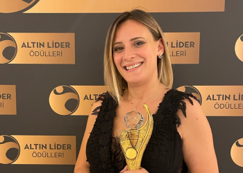 İnci Holding İnsan Kaynakları Direktörü Elif İçören, Türkiye’nin En Beğenilen 50 CHRO’sundan biri oldu