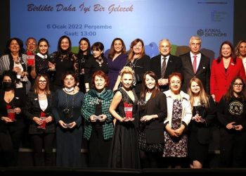 Teknoloji İle Fark Yaratan Kadın Ödülü Nalan Kurt’un