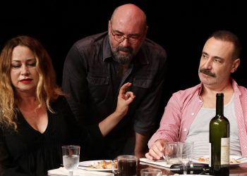 İstanbul Şehir Tiyatro’sundan yeni oyun “Kutlama”