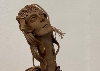 Arkeolog Hülya Akyol’un ‘Devinim’ Sergisi