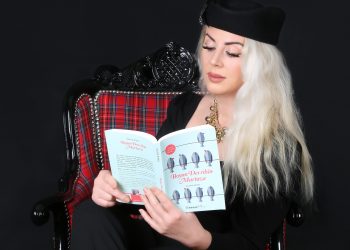 Özlem Binel’den “Boyun Devrilsin Murtaza”