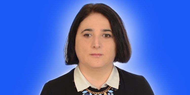 Çiğdem Erdik: Fırçalı tarak