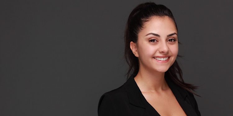 Ulya Kutal: Oyuncu Melissa Kenter “Tiyatronun içinde doğdum, içinde büyüdüm umarım içinde öleceğim…”