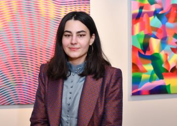 Hazal Özgür’ün ilk kişisel sergisi ‘Saklambaç’