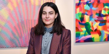 Hazal Özgür’ün ilk kişisel sergisi ‘Saklambaç’