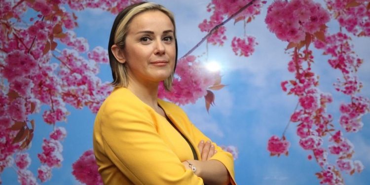 Ekotürk TV Programcısı Sibel Topaloğlu: “Haberciliğin Ülkesi Değil, İlkesi Vardır”
