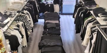 SİYAH  BEYAZ BUTİQUE SAMSUN’da YOLCULUGUNA  BASLIYOR