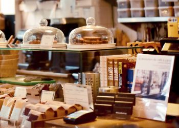 Mastercard Global Ekonomi Enstitüsü raporuna göre :  Tüm dünya tasarrufta