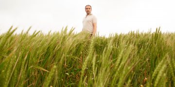 Köksal Ekinci ile Zümrüt Şarkılar ve ötesi… /Aylin Saraçoğlu