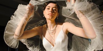 Özlem Süer Boğaz’ın ihtişamlı gelinlerini ağırlıyor