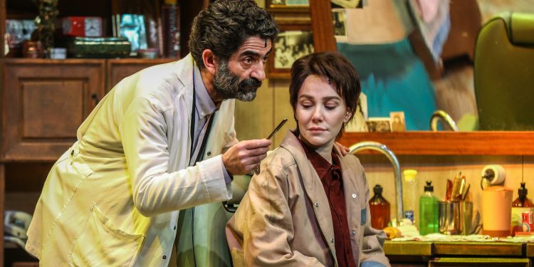 “Şehirde Kimse Yokken”