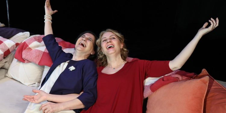 “Geç Kalanlar” Ayakta alkışlandı