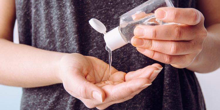 Prof. Dr. Füsun Kalpaklıoğlu : “El dezenfektanları alerjik maddeler içerir mi?”