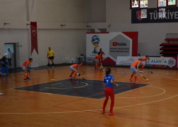 Polisgücü kadınlar 3’te 3 yaptı