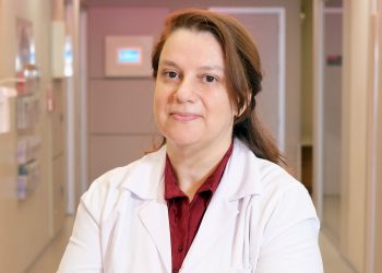 Fizik Tedavi ve Rehabilitasyon Uzmanı Doç. Dr. Nihal Özaras : Sağlıklı ayaklar için ayakkabı seçimi nasıl olmalıdır?