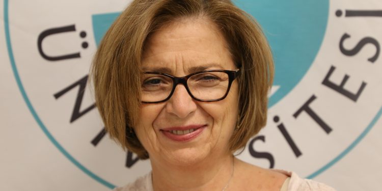 Prof. Dr. Nurper Ülküer : Çocuklara Savaş haberlerini izletmeyin, kaygılandırıcı ifadelerden kaçının…