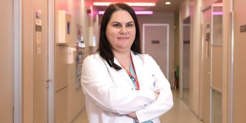 Yeni doğanlar refleksleri sayesinde besleniyor