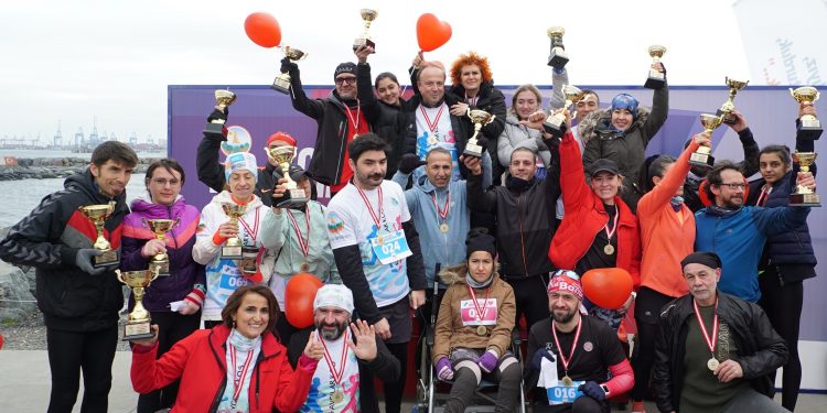 Sevgililer gününde engelli kızı ile birinci oldu