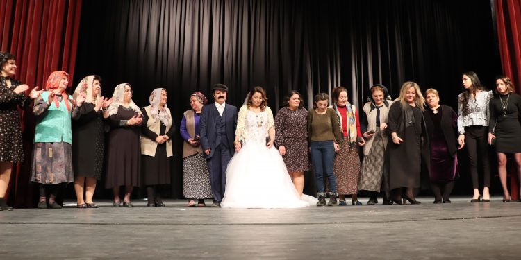 Afyon’da sahne güçlü kadınların