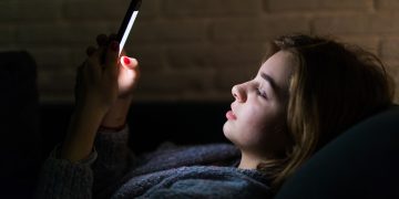 Günde 4,8 saat telefondayız
