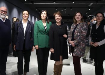 Darülbedayi’den Tiyatroları’na “Afiş, Oyuna Davettir” sergisi sanatseverlerin yoğun ilgisiyle açıldı