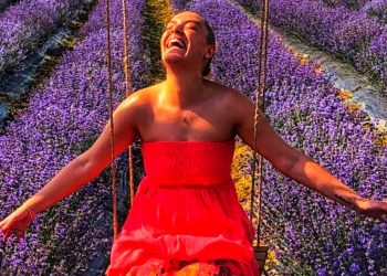 Hande Ertekin : “Kolaysa Sen olsana KADIN”