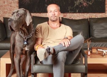 Ressam ve Heykeltraş Cengiz Yatağan’dan   Çevre ve Sokak Hayvanları Derneği yararına anlamlı sergi