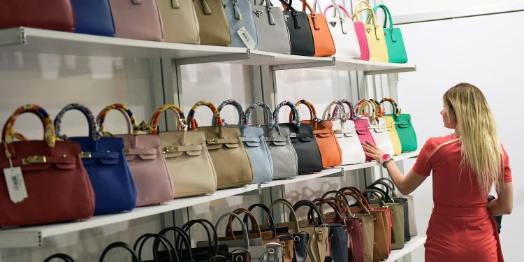 Türk ayakkabı ve çantalarının dünyaya açılan kapısı Shoexpo İzmir