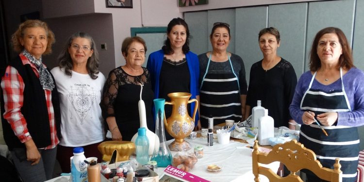 Onkoloji hastaları el sanatları ile stres atıyor