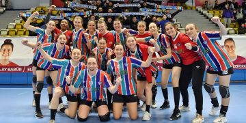 Mavi Kelebekler kritik virajda