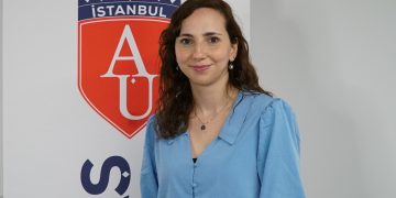 Gelişim Psikoloğu Dr. Duygu Taşfiliz: “İnsan haklarına saygı, adalet ve eşitlik, paradan daha çok mutluluk hissettiriyor”