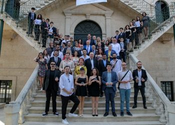 Mersin Şehir Tiyatrosu 14 farklı dalda ödül aldı