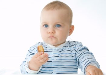 Bebek Bisküvisinde en önemli kriter doğal ve yeterli besini barındırması