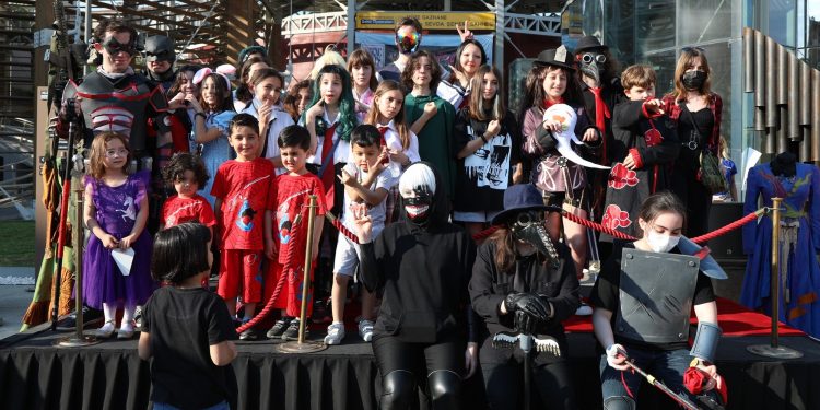 Fantastik Kahramanlar 36. Genç Günlerde Sahne aldı