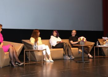 Ebeveynler MomTalks’ta buluştu