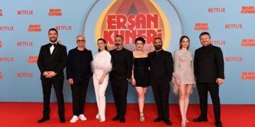 Netflix iftiharla sunar : Erşan Kuneri