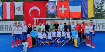 Hokeyin Sultanları Avrupa Şampiyonası’nda finalde