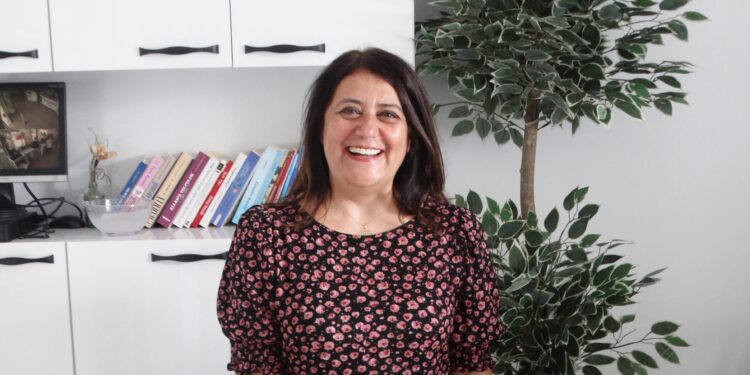 Sosyolog Yazar Mukaddes Pekin Başdil; “İnsanlıktan Uzaklaşıyoruz”