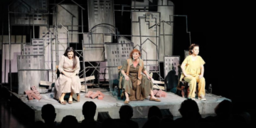 İstanbul Şehir Tiyatroları Franfurt seyircisinin kalbini ferhetti