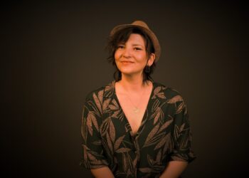 Güler Özince’den yeni tekli