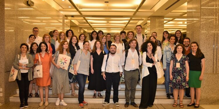 Su Gender, İstanbul’da iki dilde eğitim veren okullar için Mor Sertifika proğramı tanıtımı gerçekleştirdi