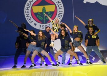 Ünlü İsimler Fenerbahçe için bir araya geldi