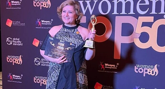 Pizzalazza ve Saloon Burger Genel Müdürü Esra Kıvrak’a Global Çapta ödül