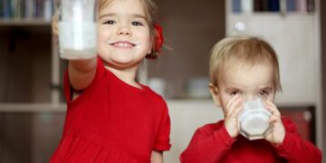 Yeni tedavi yöntemi : İnek sütü alerjisinde “Süt Merdiveni”Tedavisi